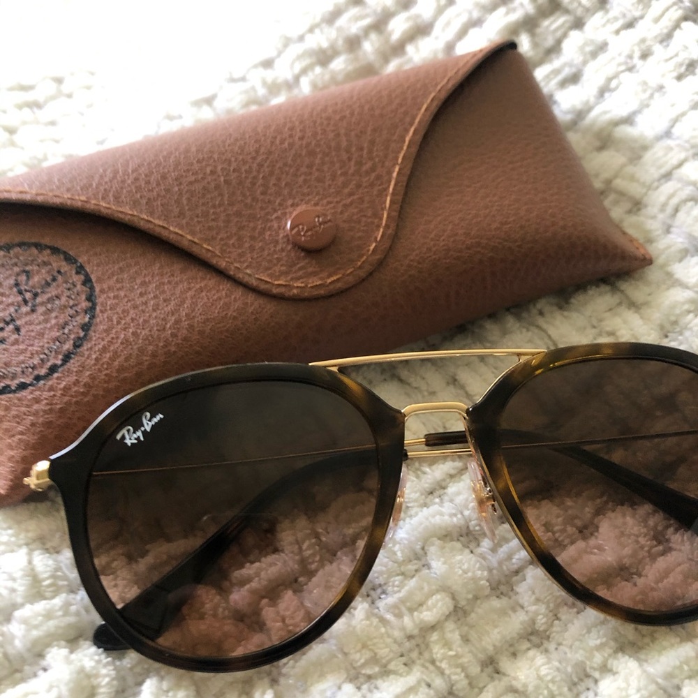 💯 Brand New Ray-Ban RB4253 Tortoise